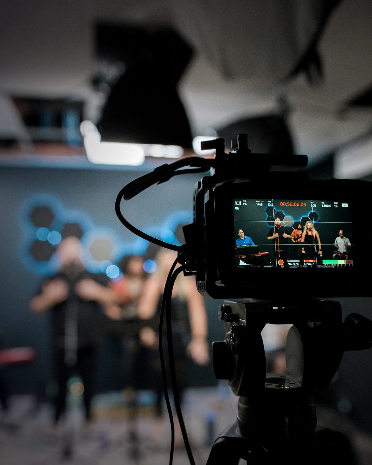 Caméra en action pendant une journée de tournage chez un client